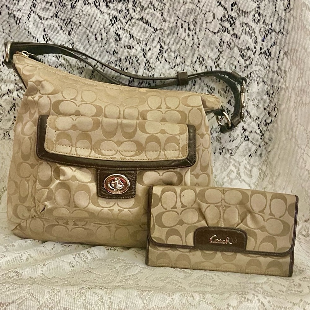 Coach-19232 Penelope Beige Signature Adjustable Shoulder Bag n Matching Wallet